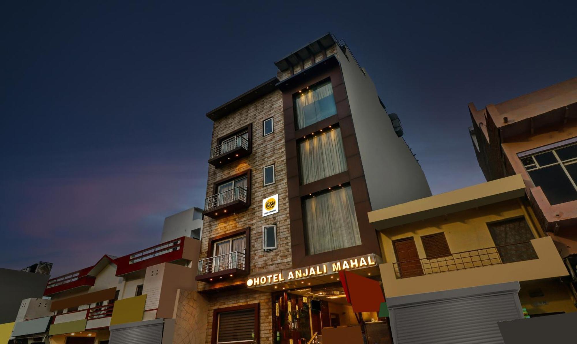 Itsy Hotels Anjali Mahal 500, Mtrs From Mathura Railway Station Eksteriør billede