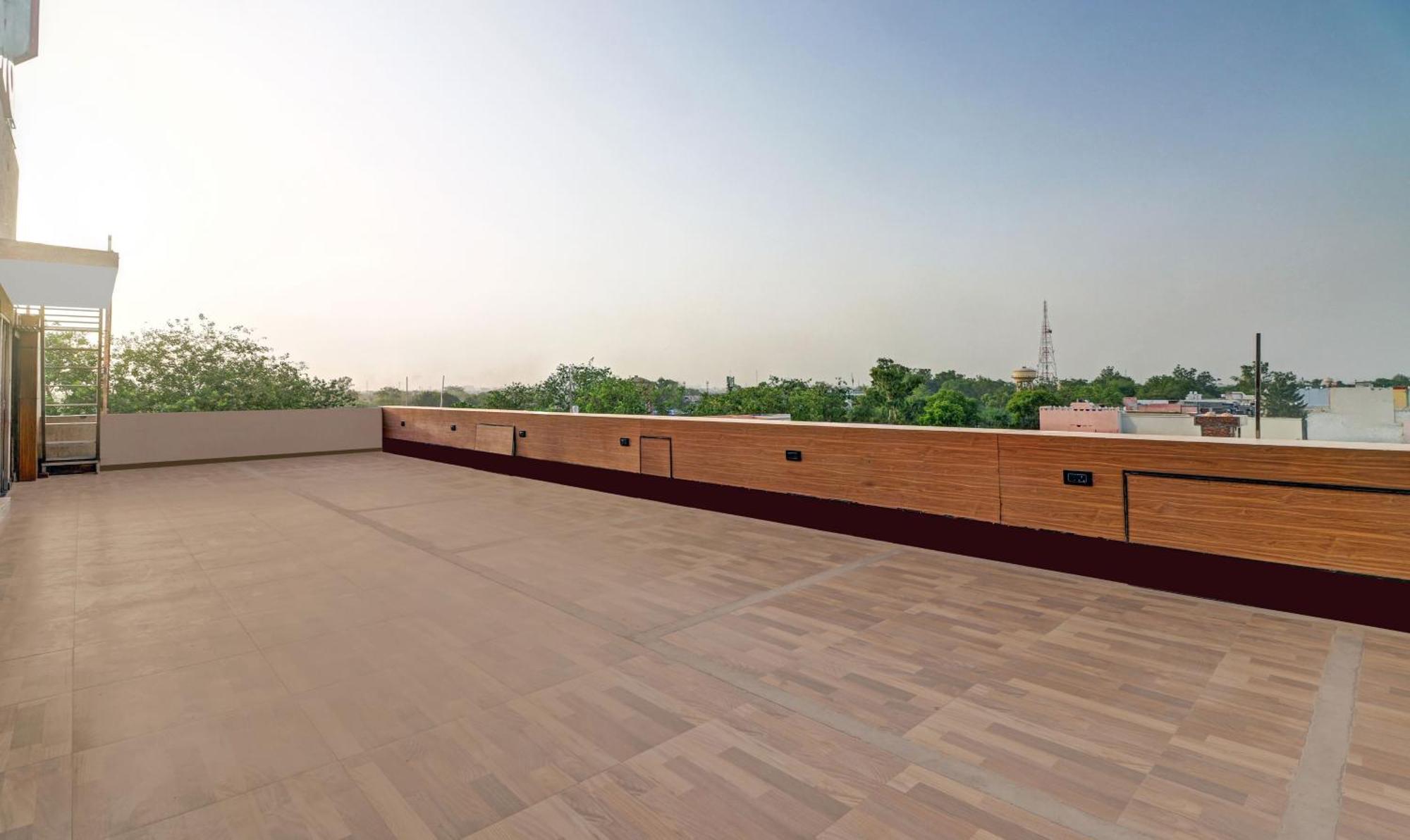 Itsy Hotels Anjali Mahal 500, Mtrs From Mathura Railway Station Eksteriør billede