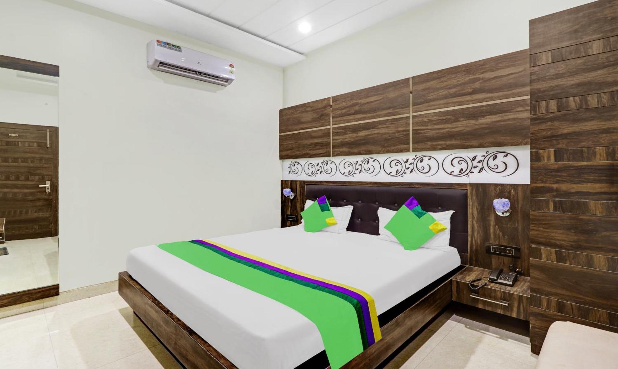 Itsy Hotels Anjali Mahal 500, Mtrs From Mathura Railway Station Eksteriør billede
